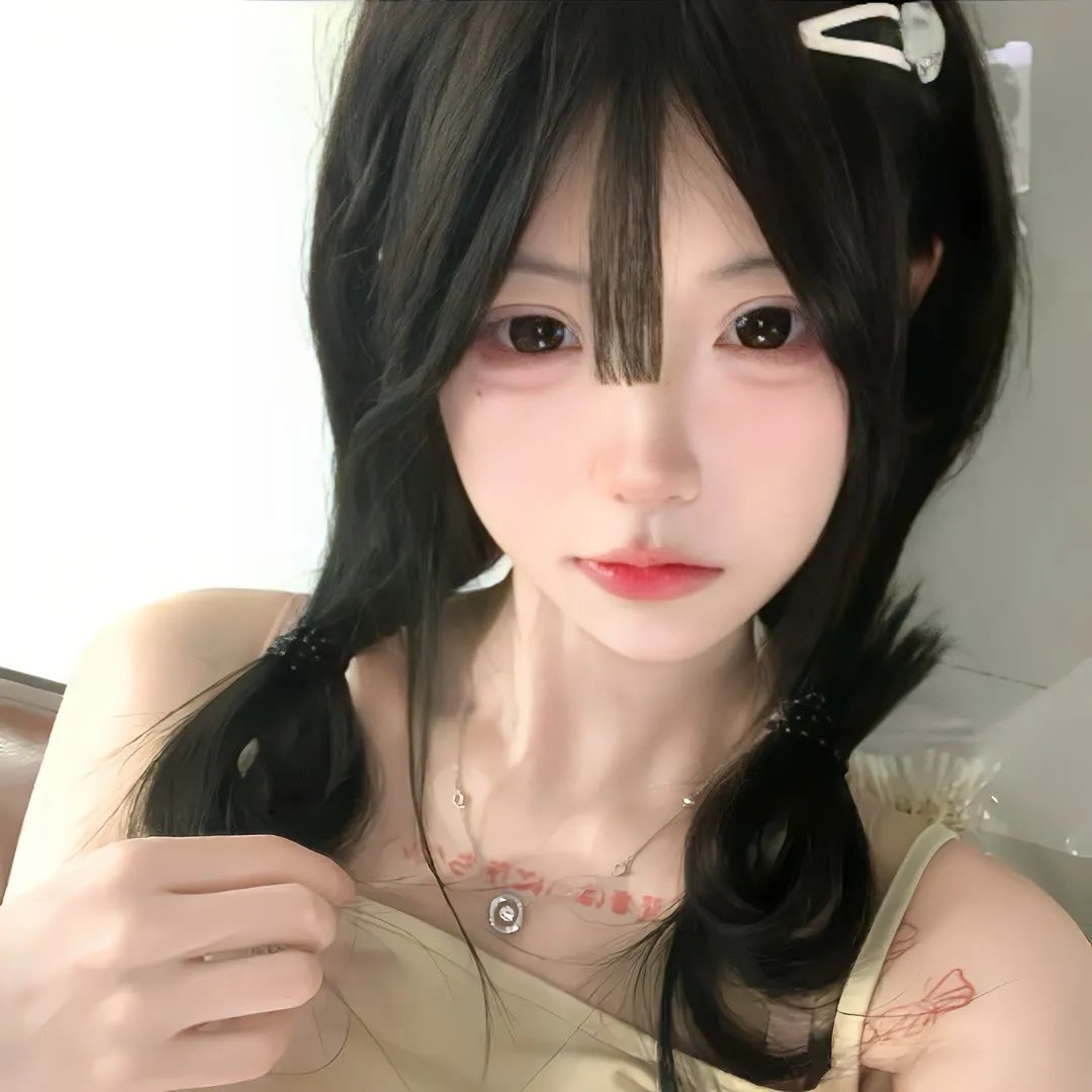 社交平台实拍：圈内顶流离婚传闻疯传，平台紧急限流